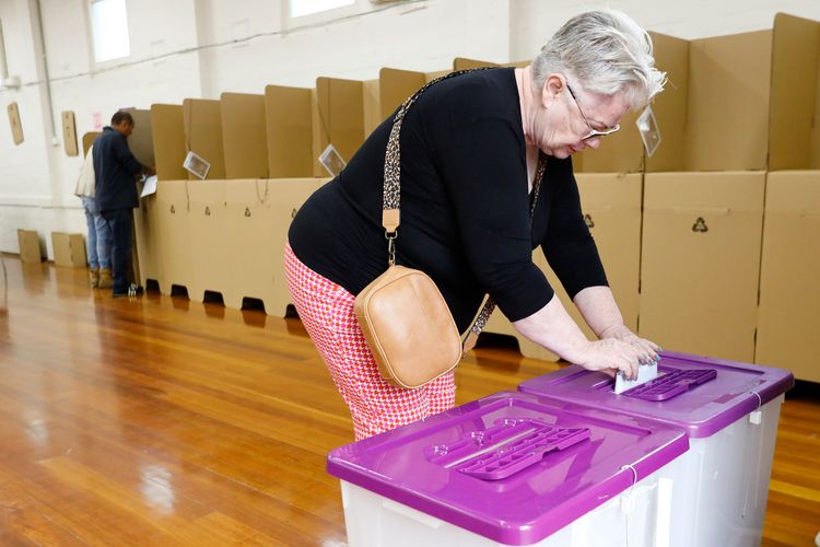 Early voting for the Australian election in Melbourne, Australia - 22 Apr 2025